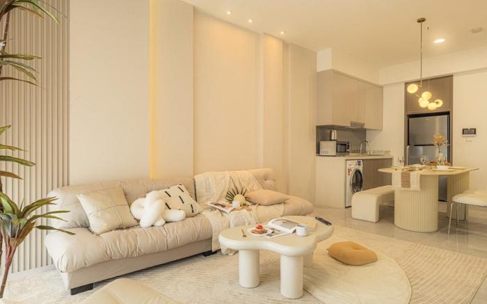 Warm White Charm : Cozy & Relaxing Moments