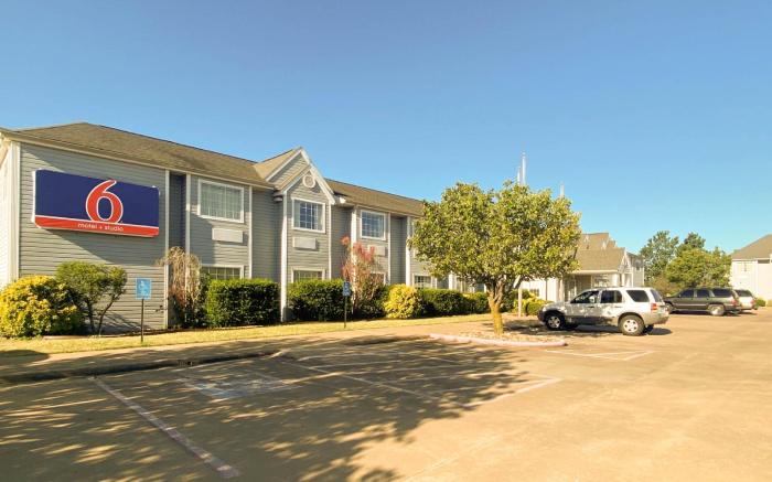 Motel 6 McAlester, OK - South