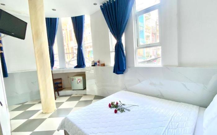 MES HOTEL - Ngay Ben Ninh Kieu