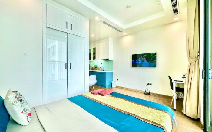 High Floor, Quiet, Comfortable, Clean Apt