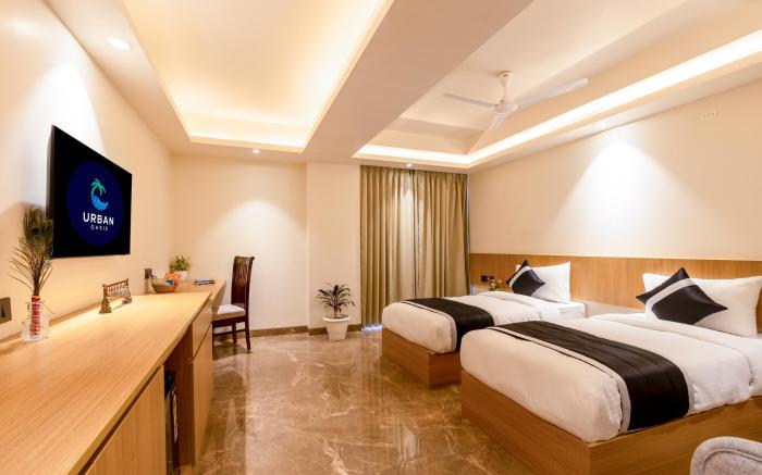 Hotel urban oasis Near Millennium Metro station 