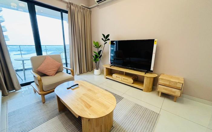 Danga Bay Seaview Laurel Coastal Retreat 