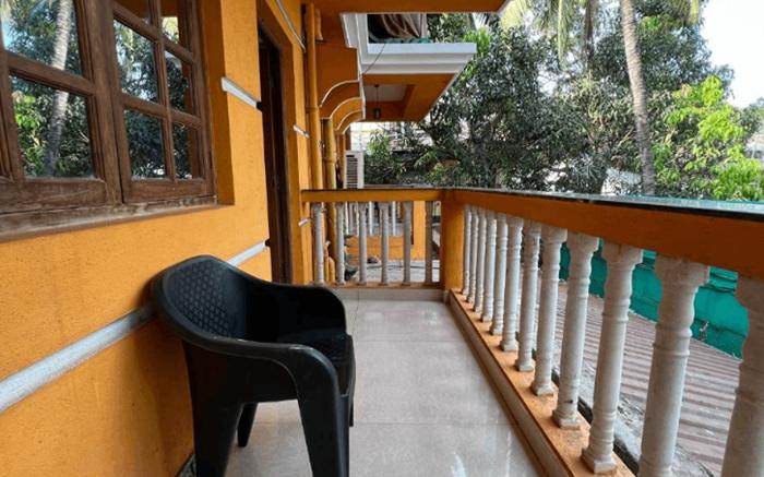 Aura rooms & swimming pool, calangute