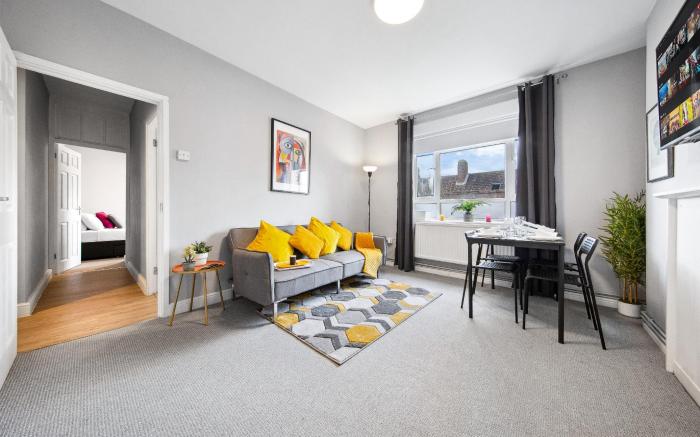 White City Retreat - 2 Bedroom