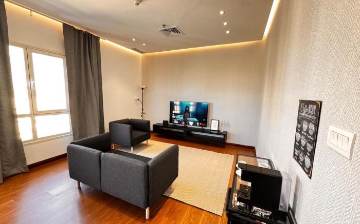 Cozy One-Bedroom Elegant Apartment in Salmiya 12