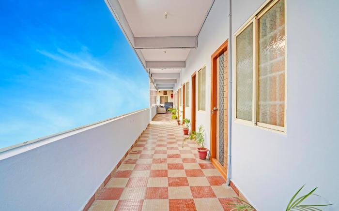 HOTEL O RAJ COMFORT