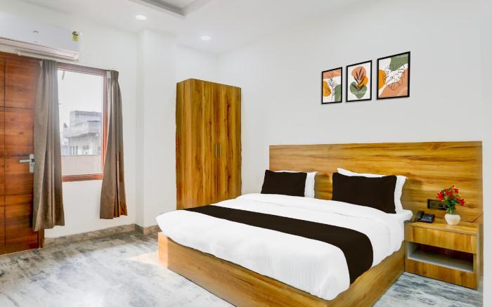 Hotel O The Param continental