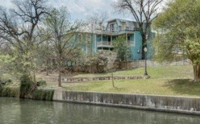 Inn on the Riverwalk