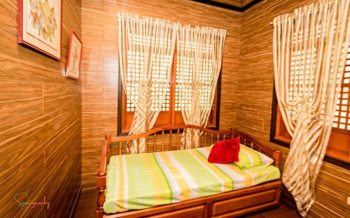 TJM Tropical Resort - The Main House