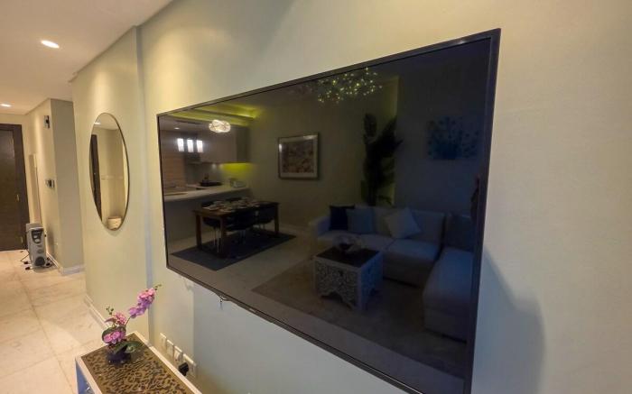 "Luxury One Bedroom Apartment | Bahrain Bay"
