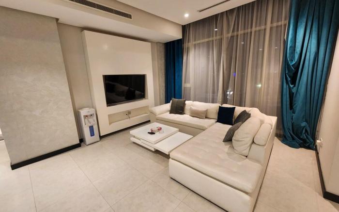 3-BR Sea View Duplex on Island
