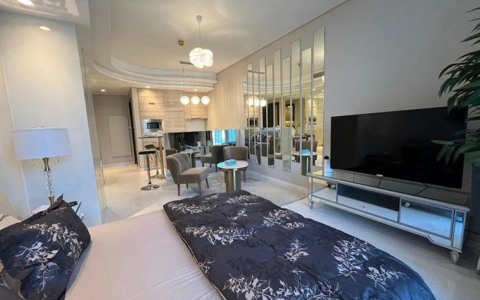 "Bahrain Bay Gem: Apt Overlooking Four Seasons"