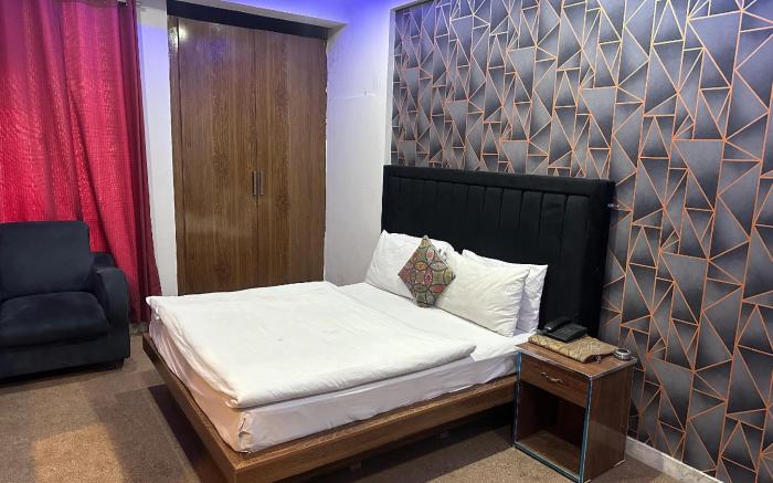 Prime Inn Hotel