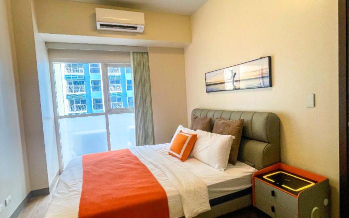 2BR Luxury Suite w Infinity Pool near Okada