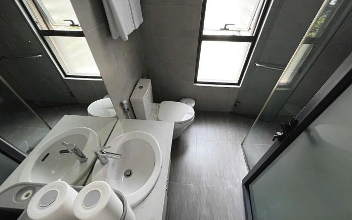 Căn hộ 2 cửa sổ, sát sân bay
