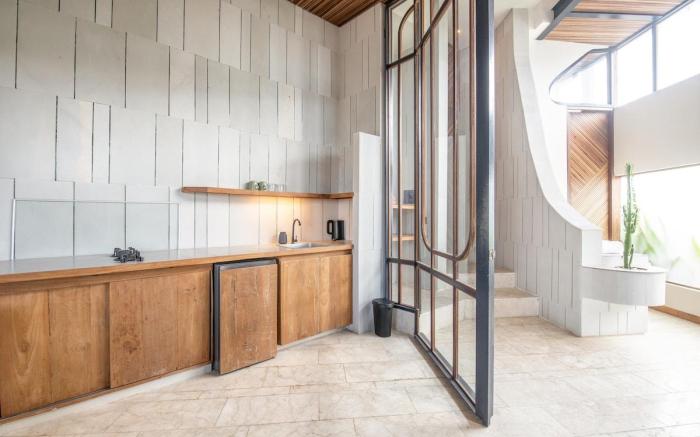 Beach Alcove Studio 4