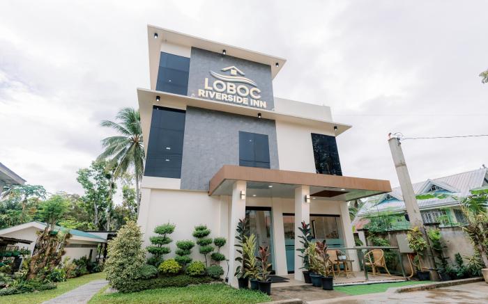 LOBOC RIVERSIDE INN & RESTAURANT