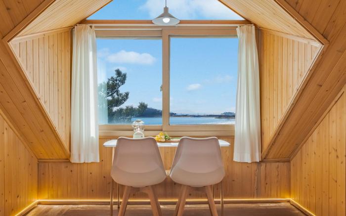 Yeongheungdo Rainbow Ocean View Pension
