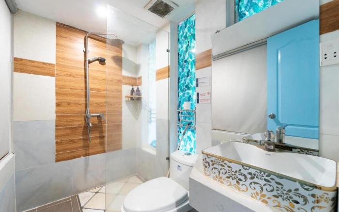 Townhouse Oak near International Airport, District Tan Binh