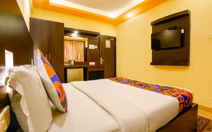 FabHotel Manoshanti, Nr Big Daddy Casino