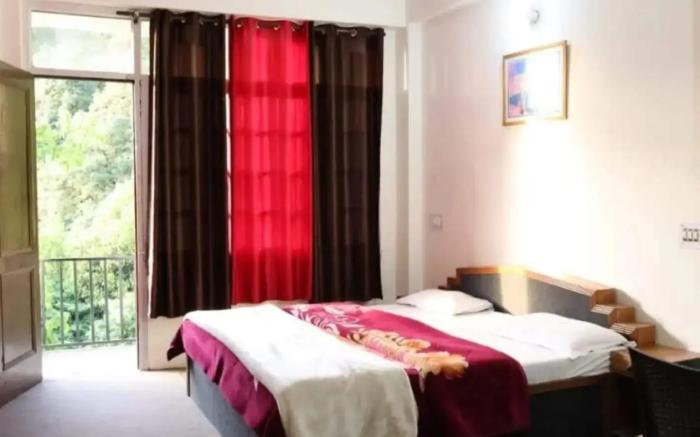 Goroomgo Paradise Hills Dalhousie