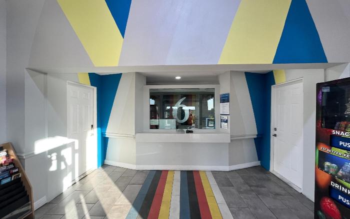Studio 6  10461, AZ - Midtown