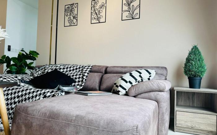 MVD41#Family Suite 8 pax 3 Rooms Velocity Cheras