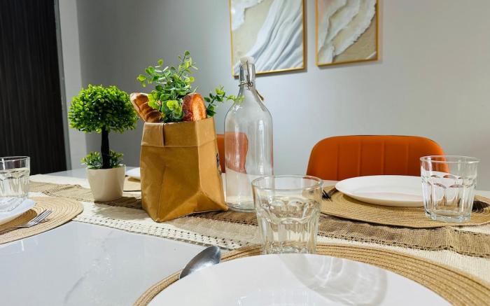 MVA17#Family Suite 8 pax 3 Rooms Velocity Cheras