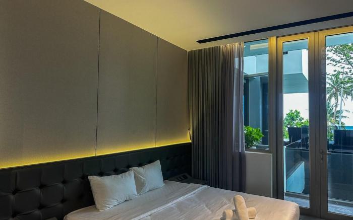 Front beach,  mountain view villa Mb2