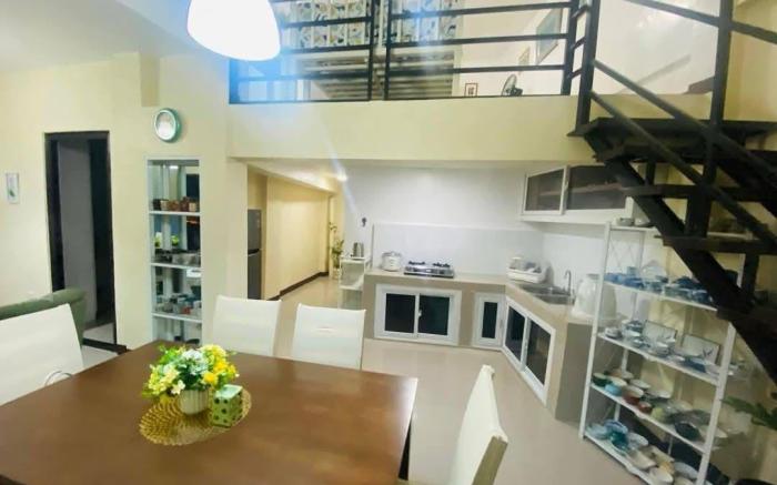 HOUSE MEZZANINE