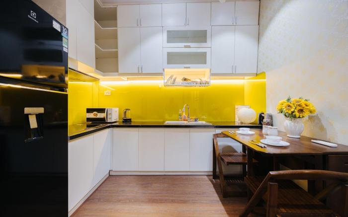 apt2br,80m2,kitchen,dining area,washer,balcony|5VD