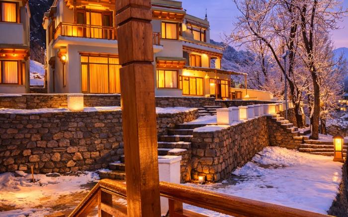 The Vintage Villas Resort Ladakh - Luxury Stay with Mountain Views