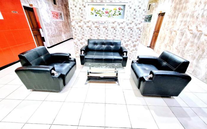Urbanview Hotel Mawar Sharon near Alun Alun Batu