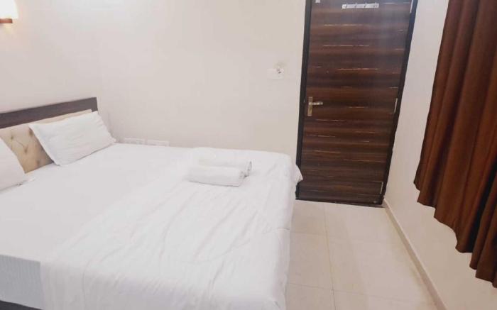 Sathyam Lodging and Boarding