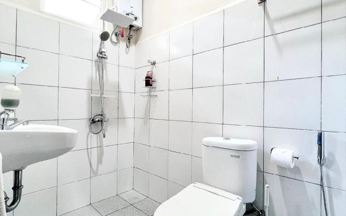 Cosy Private Room in Manado near Food Hub