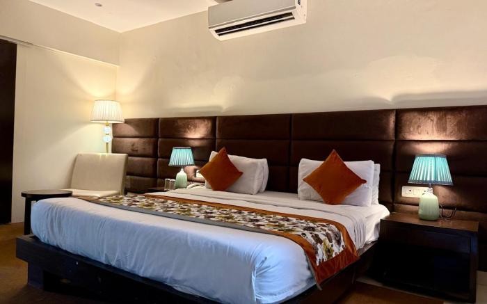 Hotel Grand Arcasia Saket - Near PVR Anupam