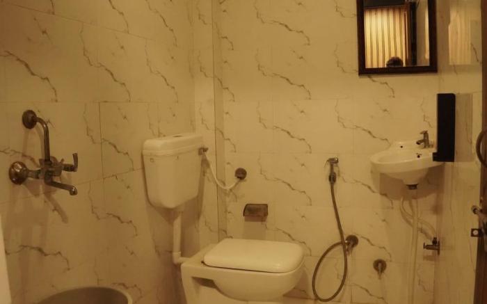 Hotel Golden Bird