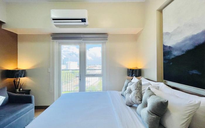 * *26 Affordable Luxury Studio