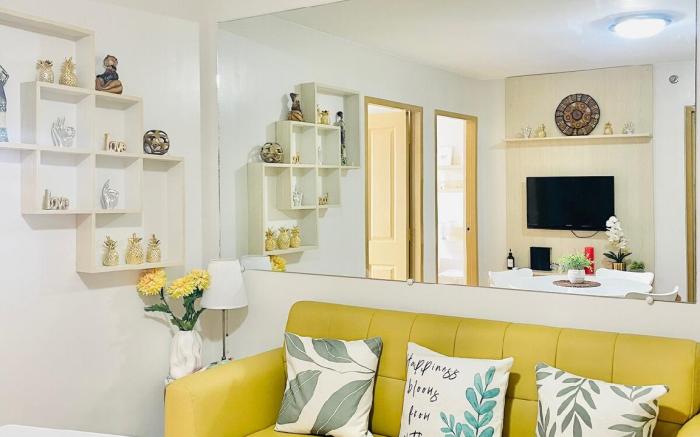 * * *OS 2 Sleek & Stylish 2BR