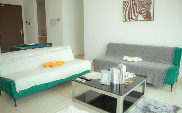 KSL D'esplanade Dinosaur Park View 4BR Suite 65'TV