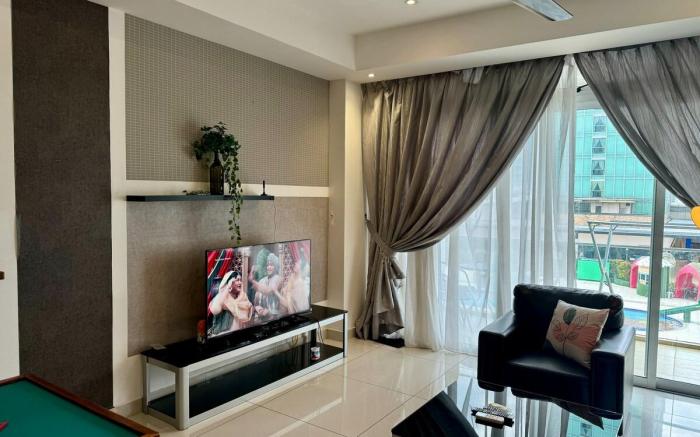 KSL Facing Pool @ 4 Bedroom Modern Design 8-16 pax