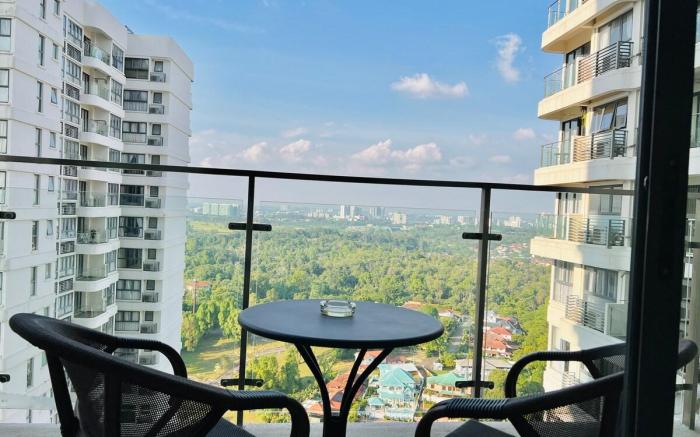 Amberside 3R3B Suite | 29th Floor Serenity @ 8pax