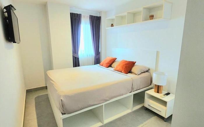 Modern Condo - 1BR (T1-401)