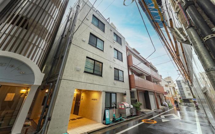 Ikebukuro-station 8mins walk from station/studio
