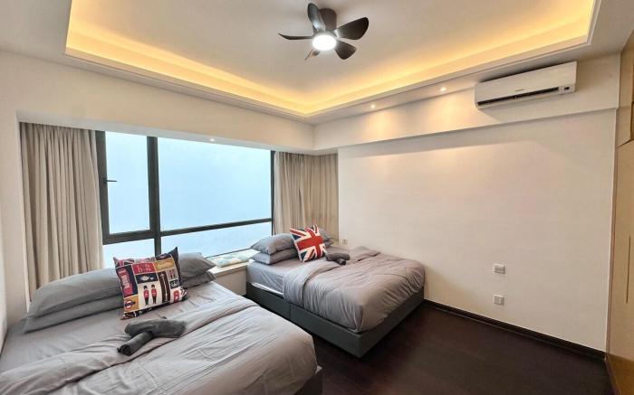 R&F Seaview Grand Living @ 4BR Level32 | 12-16 Pax