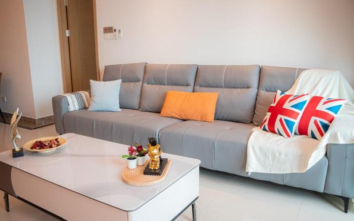 R&F Seine Region 2BR Seaview & RTS view @ Level 32