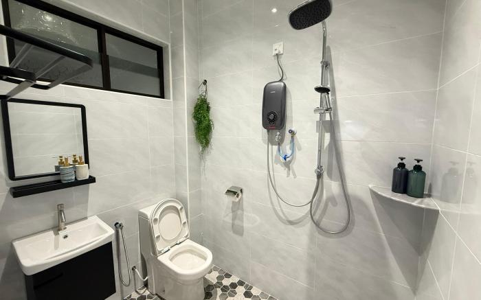 Mujito3 4BR 16PAX InTown, PoolTable, PS4, Netflix