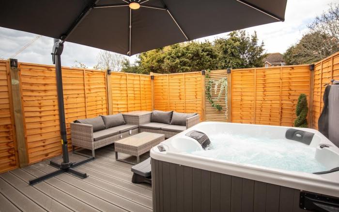Half Moon -  Romantic Getaway  with Hot Tub