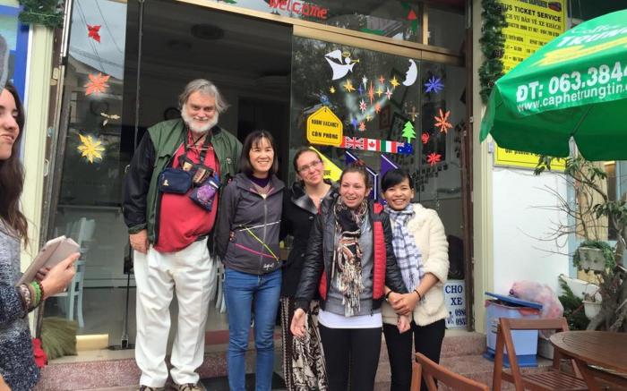 Ken's Backpackers Hotel