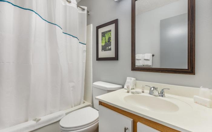 HomeTowne Studios & Suites Greensboro